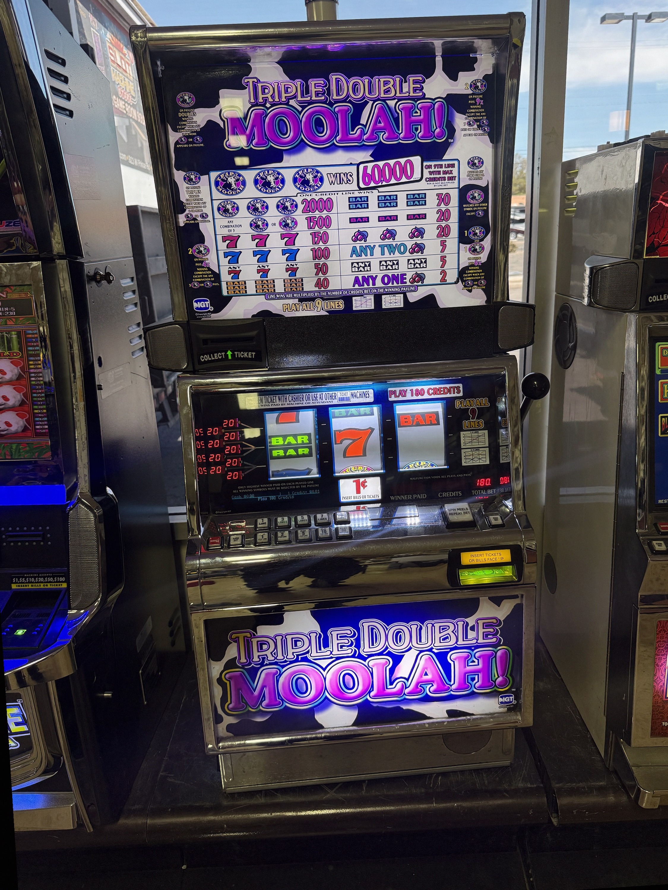 IGT S2000 Triple Double Moolah Reel Machine